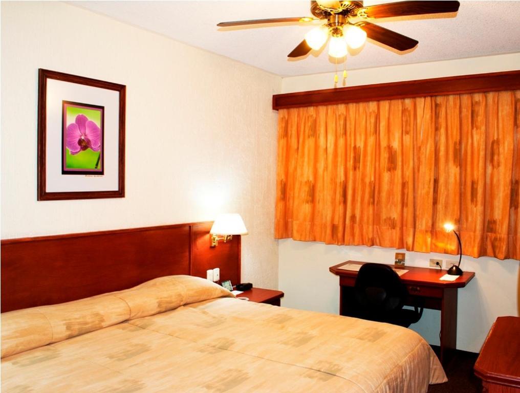 Hotel Marcella Clase Ejecutiva Morelia Szoba fotó